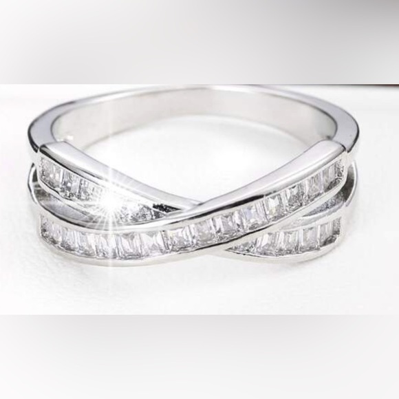 NEW Elegant Lab Created Diamond Ring - Picture 4 of 5